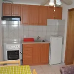 Charlie Apartman *